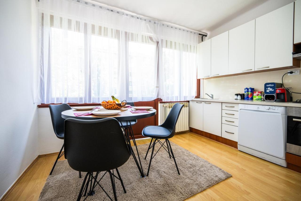 Cozy One-Bedroom Apartment Near City Center SJJ Exteriér fotografie